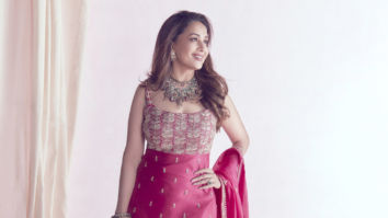 Celeb Wallpapers Of Madhuri Dixit