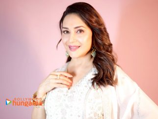 Celeb Wallpapers Of Madhuri Dixit