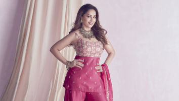 Celeb Wallpapers Of Madhuri Dixit