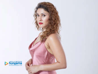 Celebrity wallpaper of Manjari Fadnnis