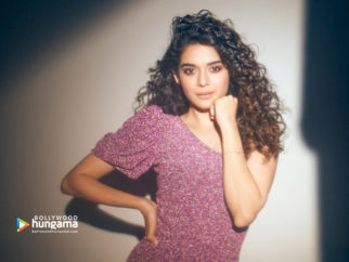 Celebrity wallpapers of Mithila Palkar