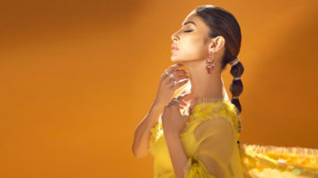 Celeb Wallpapers Of Mouni Roy