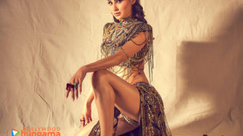 Celebrity wallpaper of Mouni Roy