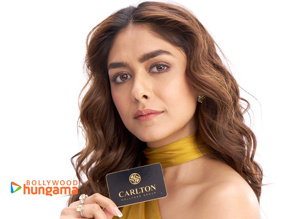 Mrunal Thakur Mrunal Thakur