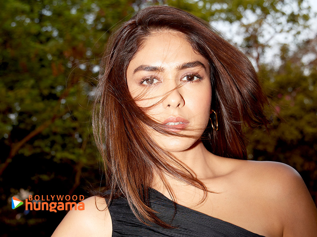 Mrunal Thakur Mrunal Thakur