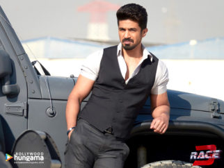 Wallpapers Of The Movie Race 3