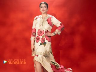 Celeb Wallpapers Of Raveena Tandon