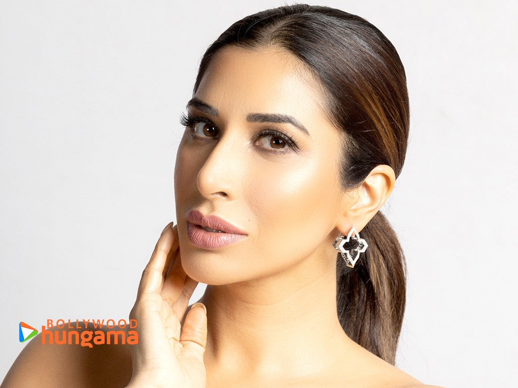 Sophie Choudry Sophie Choudry