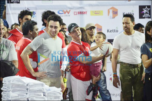 check out aamir hrithik abhishek play football for charity 4