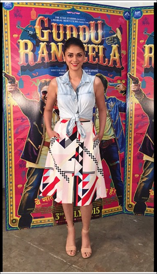 check out aditi rao hydaris top 5 looks during guddu rangeela promotions 6