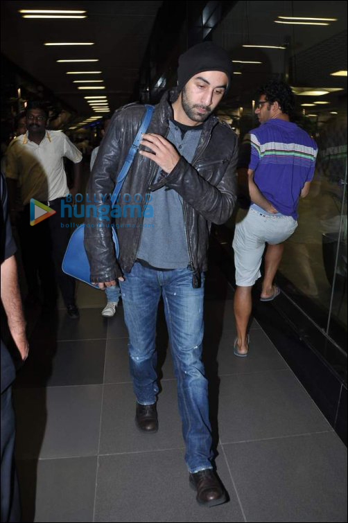 decoding bollywood stars airport wear 7
