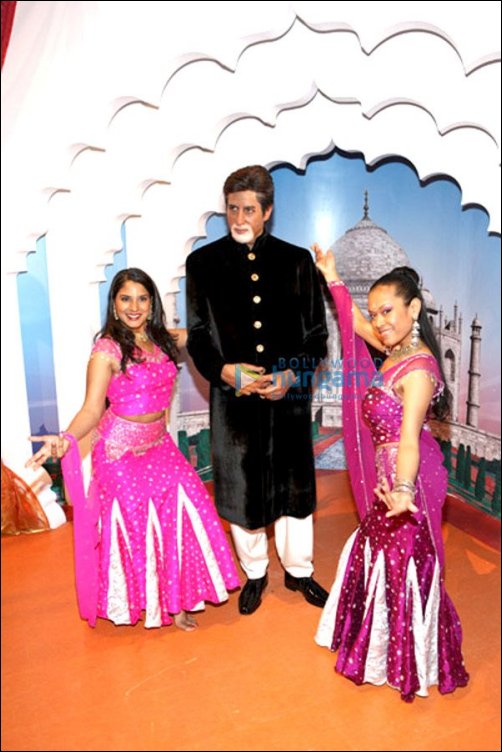 Big B’s new wax statue unveiled at Madame Tussauds New York