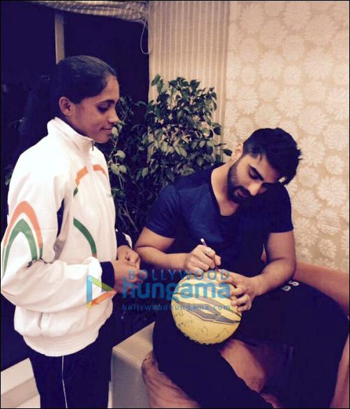 check out arjun kapoor meets the slum soccer team 4