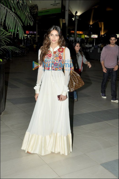 check out athiya shettys top 5 looks during hero promotions 4