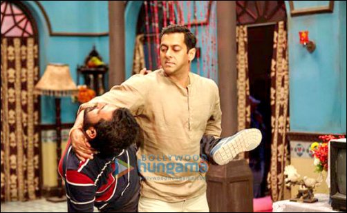 check out salman khan performs hand to hand combat in bajrangi bhaijaan 2