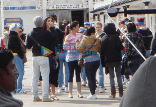 check out deepika on the sets of desi boyz in uk 2