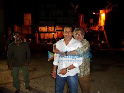 salman katrina on sets of ek tha tiger in phuket 2
