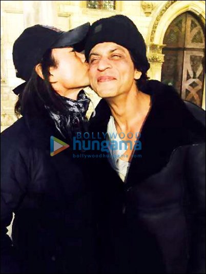 check out shah rukh khan with red riding hoods at croatia 3