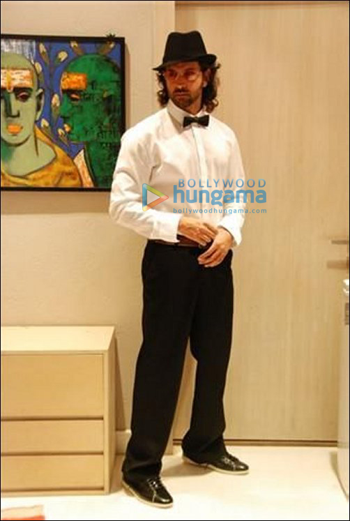 check out hrithik tries various get ups for first look of guzaarish 5