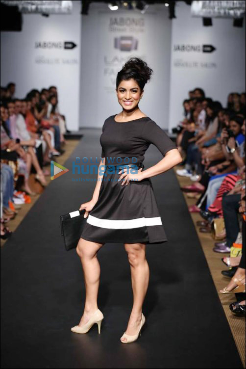 check out b town showstoppers on day 4 at lfw sr 6