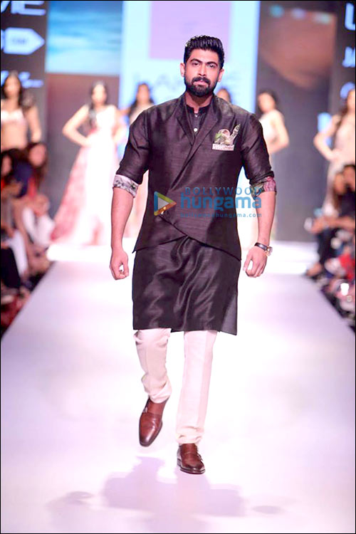 check out b town showstoppers at lfw wf 2015 day 5 8