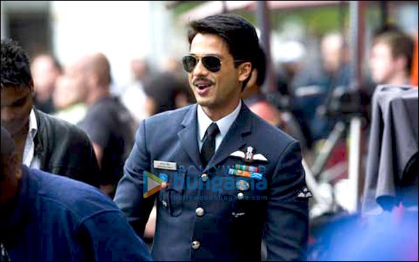 check out shahid kapoor as air force officer in mausam 2