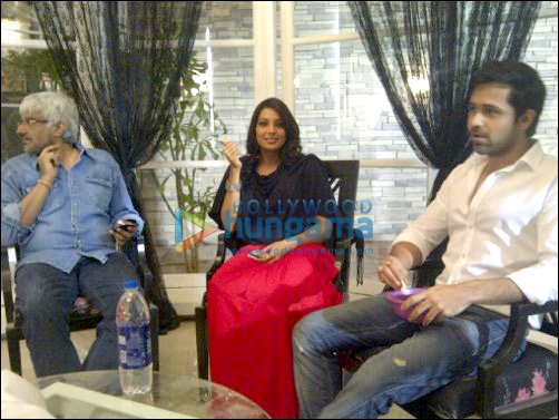 check out bips and emraan shooting for raaz 3 4