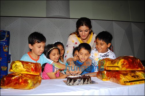 check out raveena tandon celebrates childrens day 2