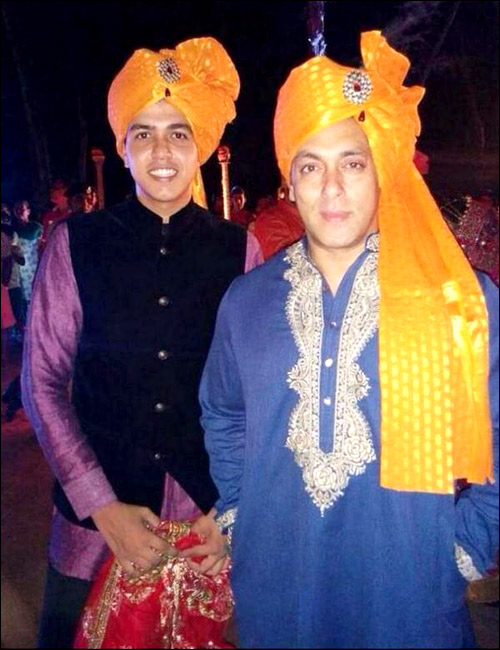 check out salman khan along with brothers at actor pulkit samrats wedding 3