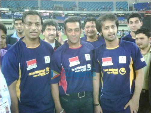 salman khans team wins charity cricket match in dubai 3
