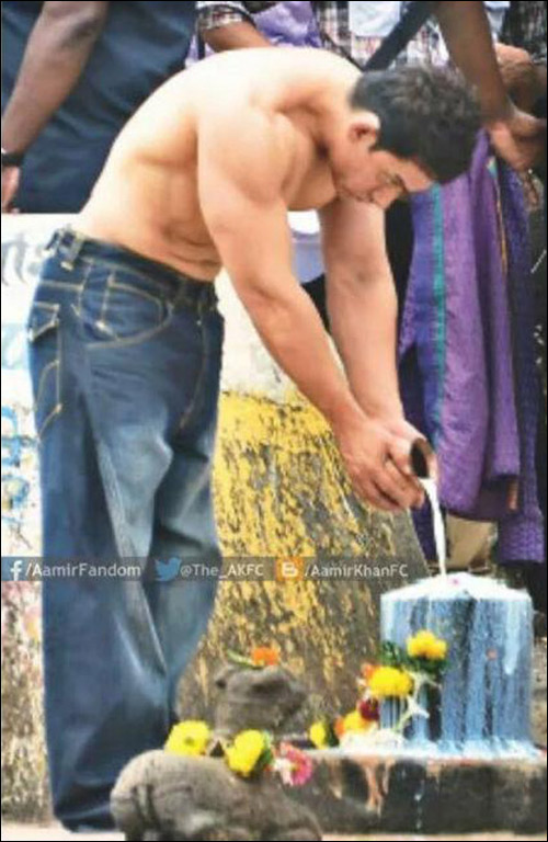 spotted aamir khans beefed up look for pk 4