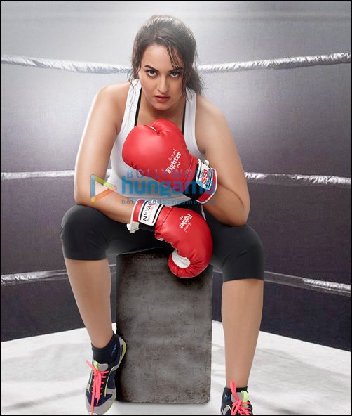 sonakshi sinha gets fifth 100 crore hit with holiday is top 100 crore queen 2