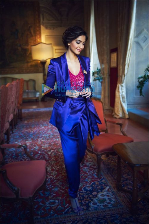sonam kapoor visits salvatore ferragamo headquarters 3