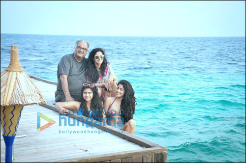 check out sridevi celebrates new year with family 3
