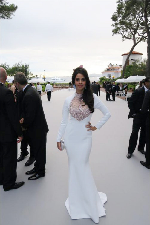 check out b town stars at cannes 2015 6