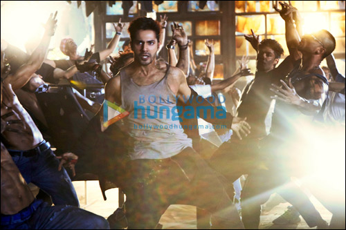 check out varun dhawan yaami gautam in the song jee karda 3