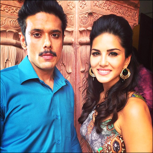 check out sunny leone on the sets of leela in rajasthan 4