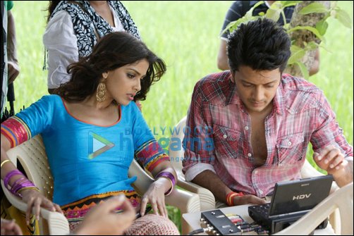 check out riteish and genelia on the sets of tere naal love ho gaya 6