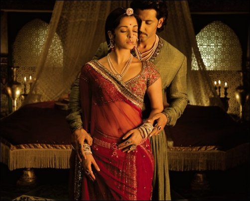 things our bollywood heroes did to woo their reel life sweet hearts 7