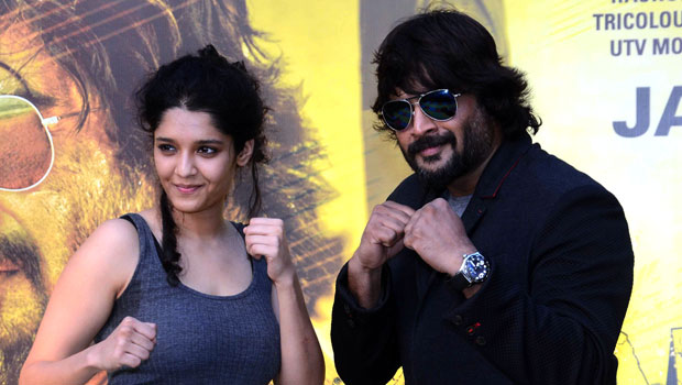 R Madhavan-Rajkumar Hirani Introduce Ritika Singh To The Media