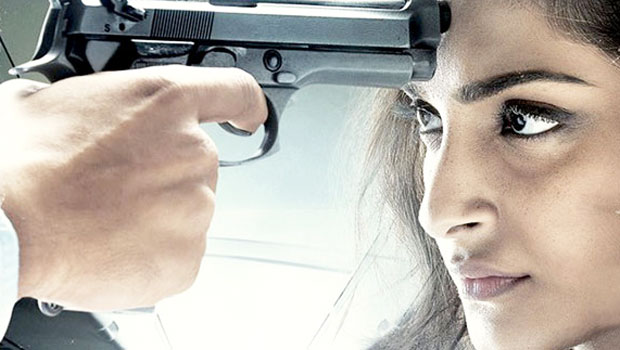 Aankhein Milayenge Darr Se (Neerja)