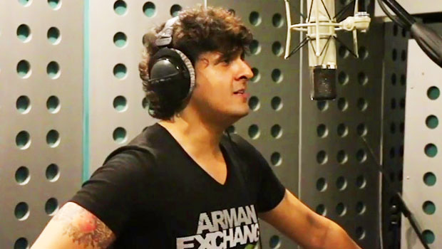 Leaked Video: Sonu Nigam Recording ‘Ishq Ki Baarish’ (Ishq Forever)