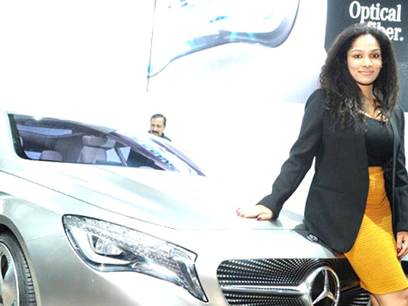 farhan chetan bhagat irfan pathan and masaba gupta at the auto expo 2012 10