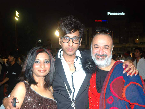 sayali bhagat and sara khan at senor n senoritas grand finale 4