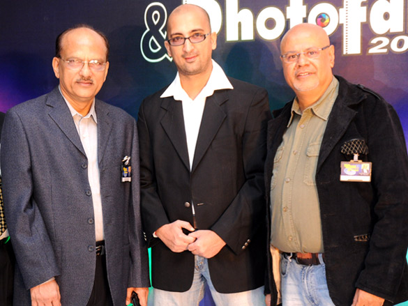 uddhav thackeray inaugurates consumer electronic imaging fair and photofair 2012 4