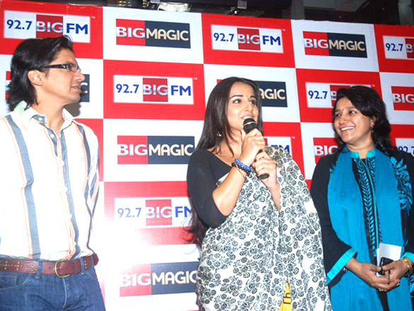 vidya balan launches 92 7 big fms new jingle 2