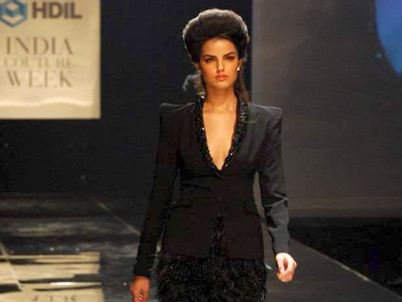 monisha jaisinghs show at hdil india couture week 2010 9