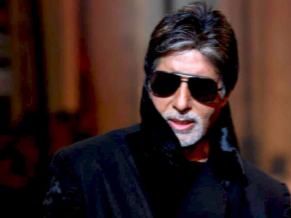 big b srk hrithik walk for karan varun at hdil india couture week 2010 13