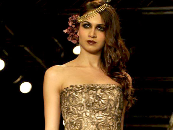 ayesha deepalas show at hdil india couture week 2010 9