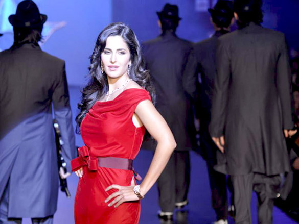 salmans being human show at hdil india couture week 2010 7